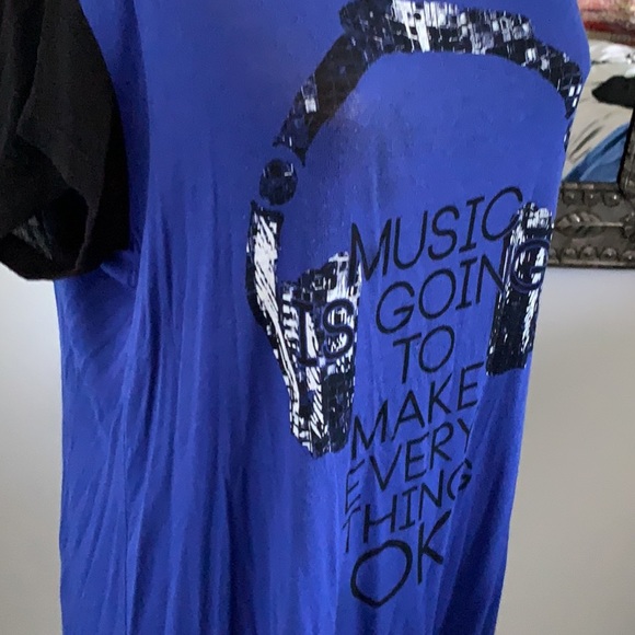 BOBEAU TUNIC “MUSIC GOING TO MAKE EVERYTHING OK” - Picture 3 of 5